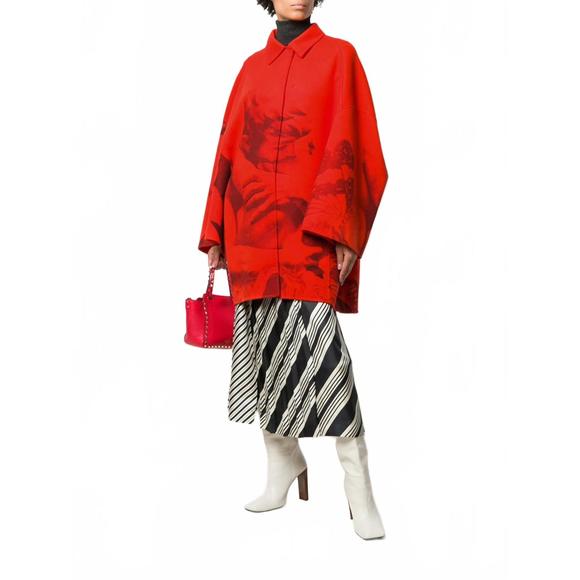 NEW VALENTINO lovers print oversized coat in cadmium - Picture 1 of 5